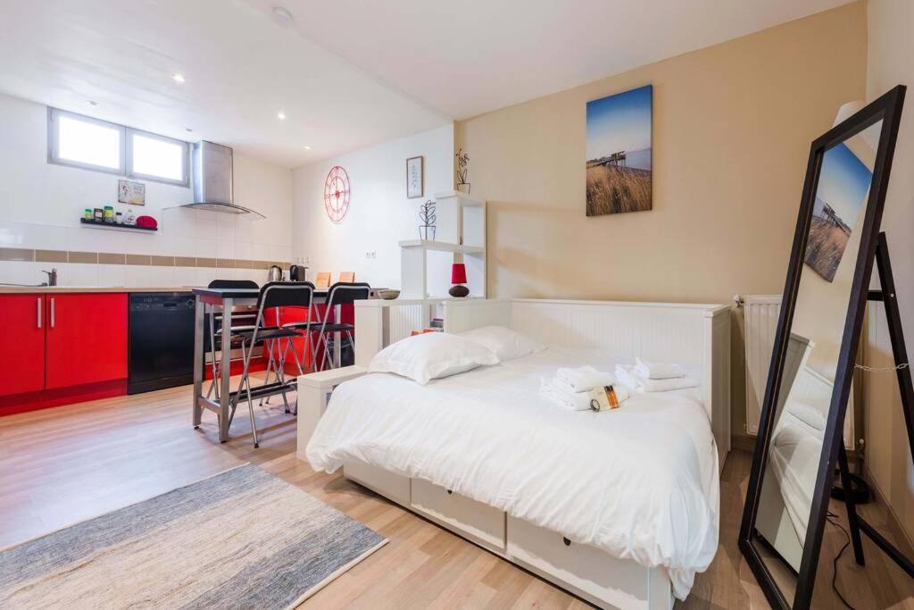 Studio Next To Bordeaux City Center With A Terrace Беґль Екстер'єр фото